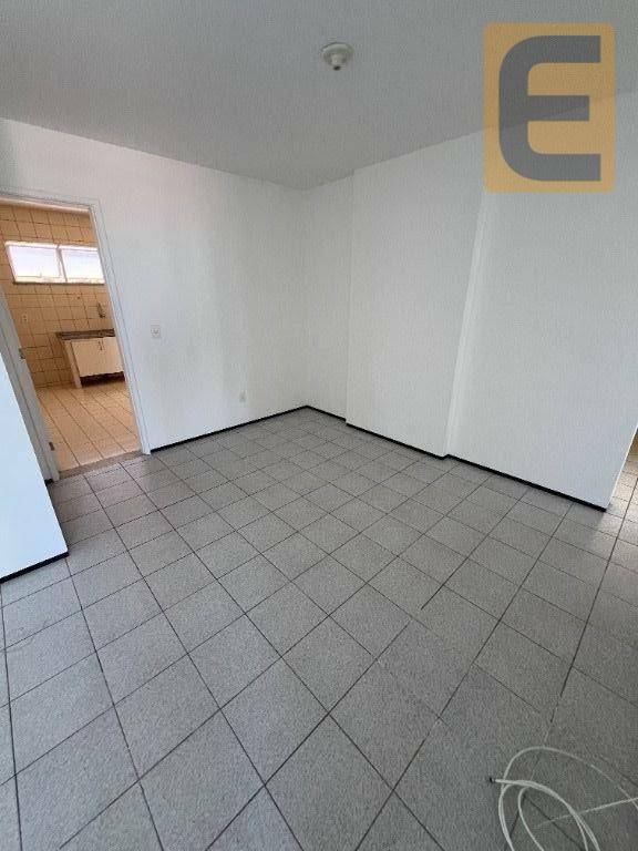 Apartamento à venda com 3 quartos, 126m² - Foto 11