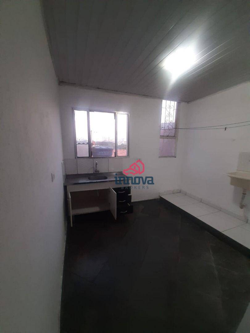 Casa à venda com 3 quartos, 90m² - Foto 14