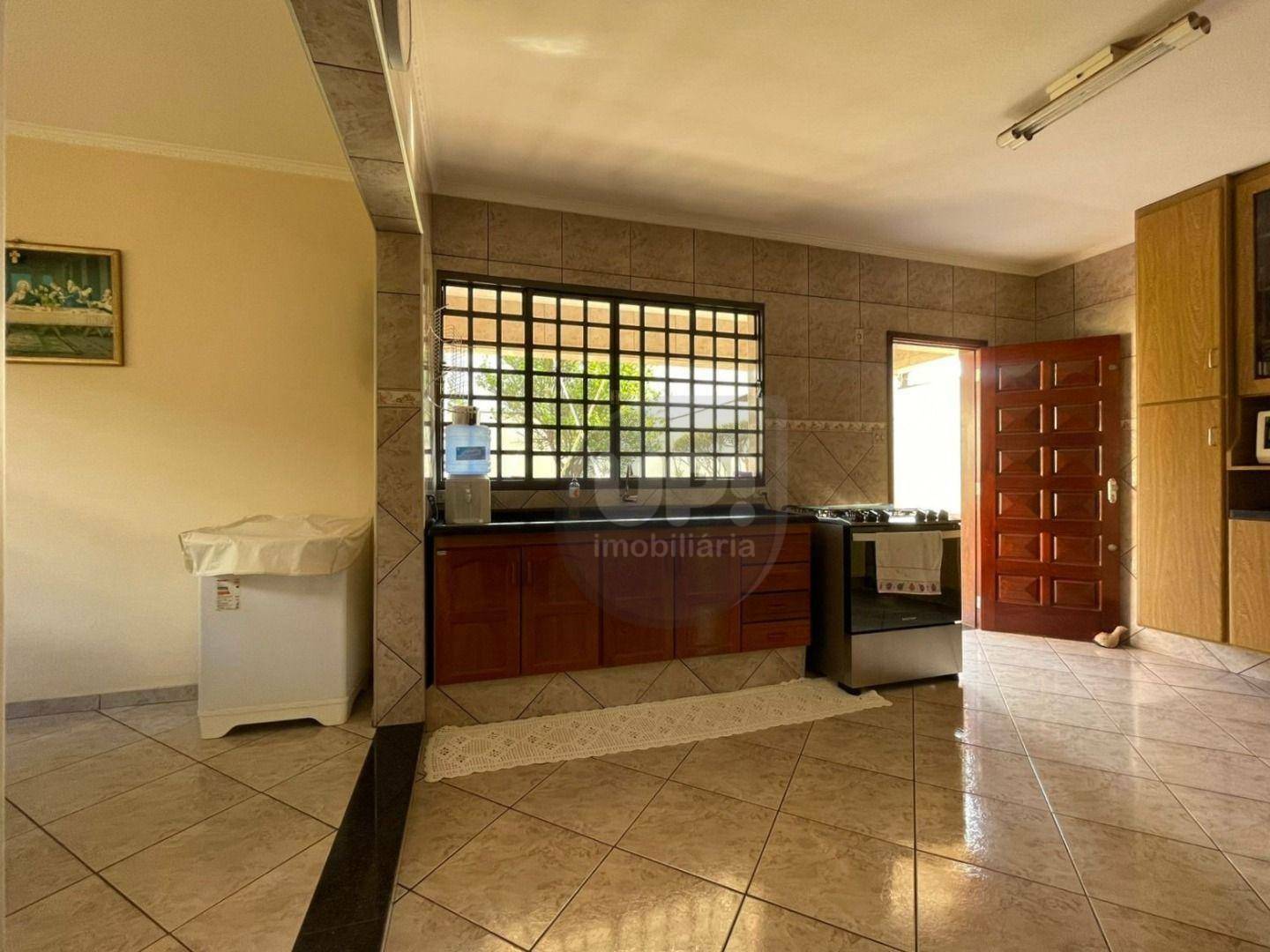 Casa à venda com 3 quartos, 182m² - Foto 11