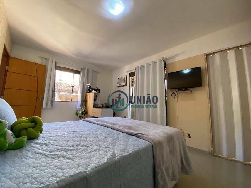 Casa à venda com 4 quartos, 240m² - Foto 5