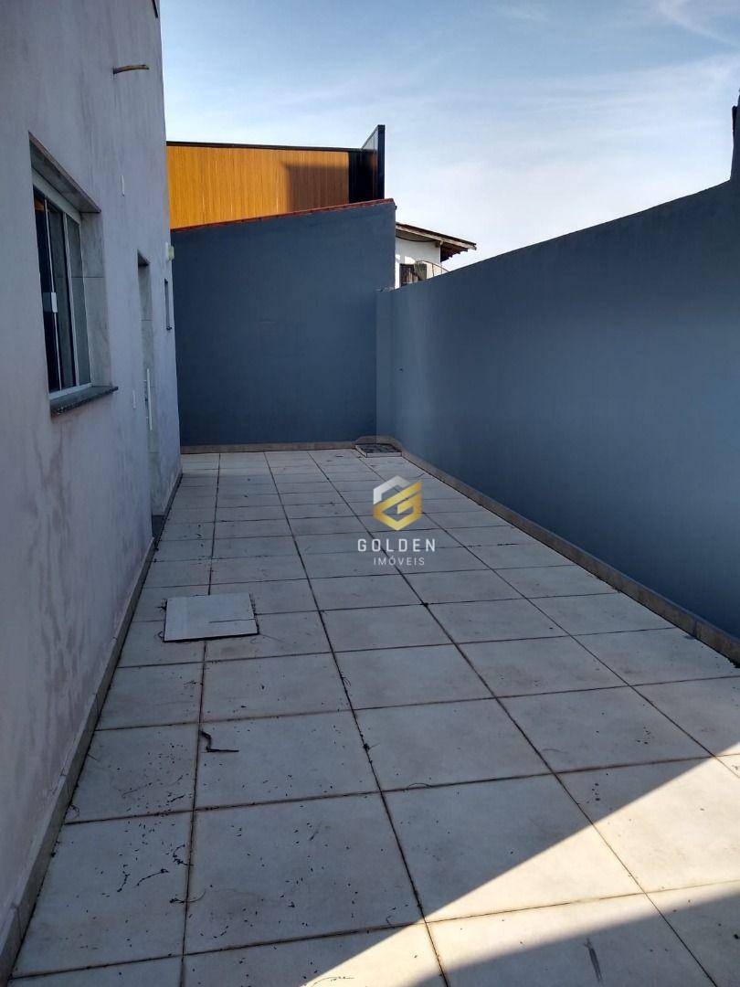 Sobrado à venda com 3 quartos, 200m² - Foto 5