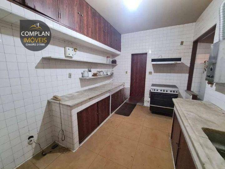 Apartamento à venda com 4 quartos, 212m² - Foto 16