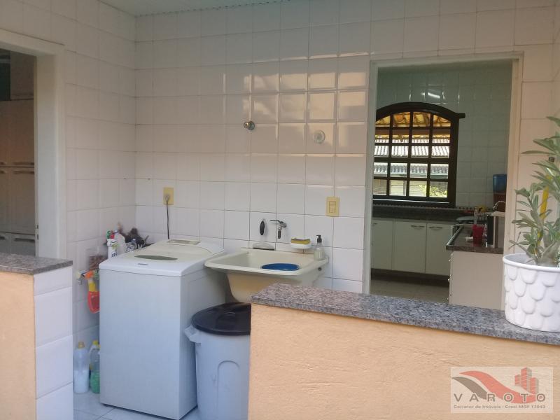 Casa à venda com 3 quartos, 320m² - Foto 35