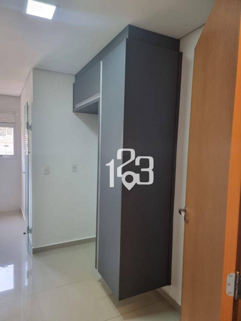 Apartamento para alugar com 3 quartos, 84m² - Foto 13