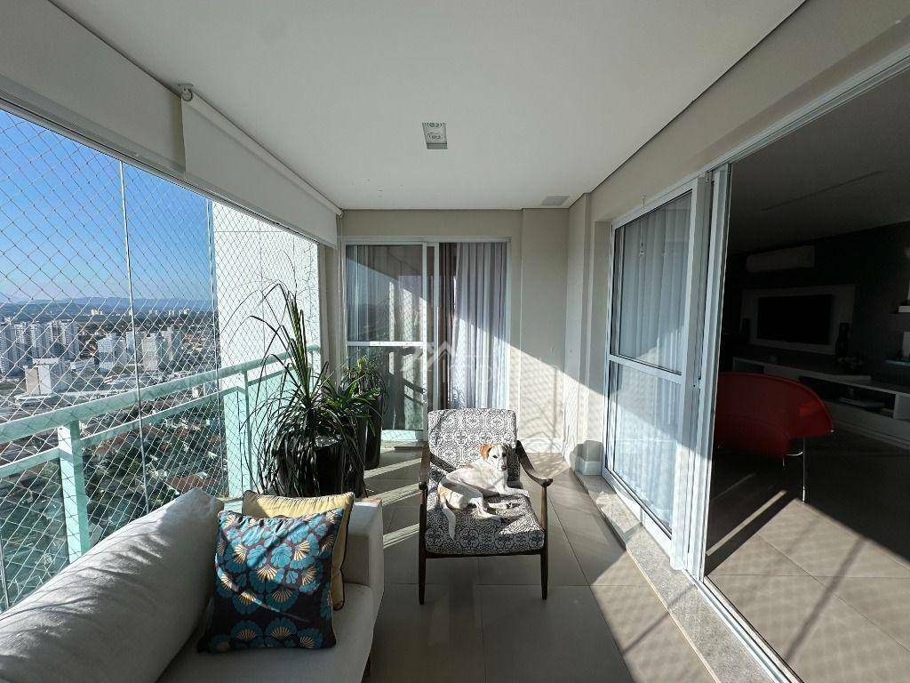 Apartamento à venda com 4 quartos, 233m² - Foto 14