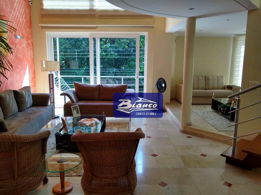 Sobrado, 3 quartos, 330 m² - Foto 1