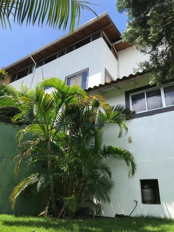 Casa à venda com 3 quartos, 384m² - Foto 1