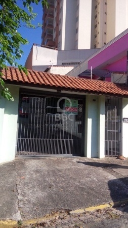 Sobrado à venda e aluguel com 3 quartos, 180m² - Foto 1