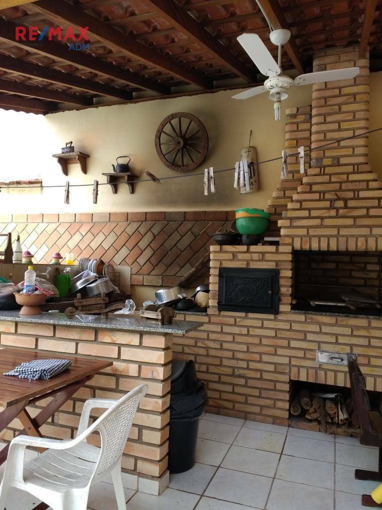 Casa à venda com 4 quartos, 250M2 - Foto 3