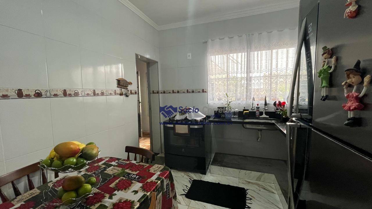 Casa à venda com 3 quartos, 118m² - Foto 12