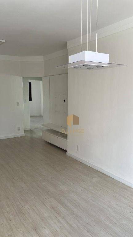 Apartamento à venda com 2 quartos, 75m² - Foto 2