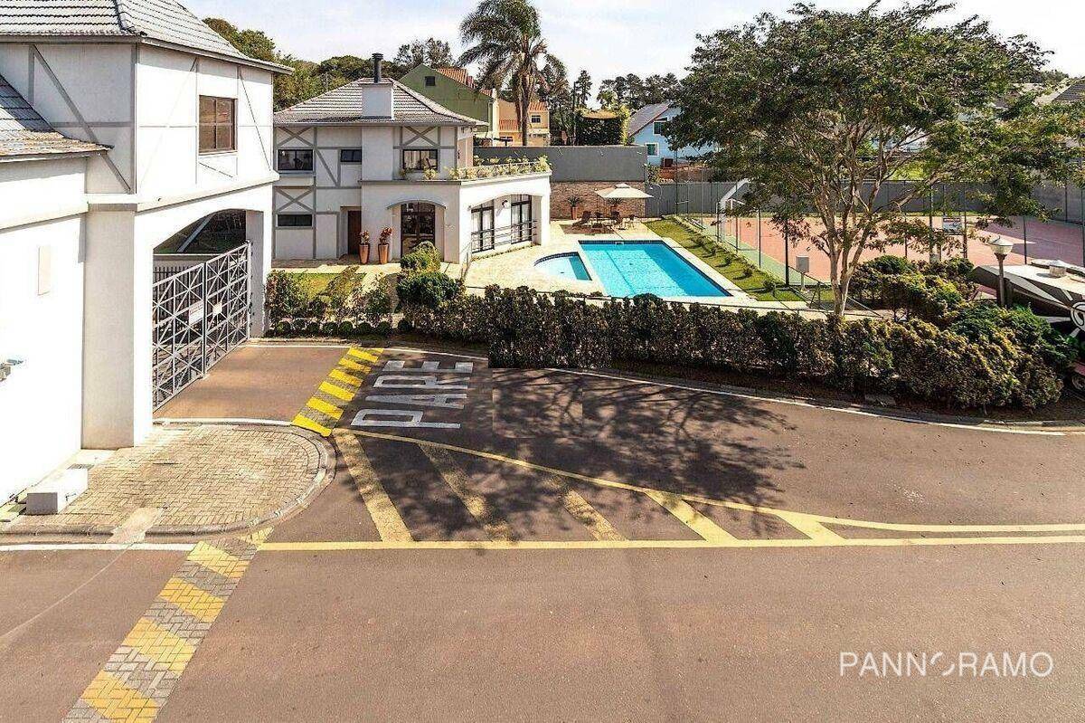 Casa de Condomínio à venda com 3 quartos, 346m² - Foto 2