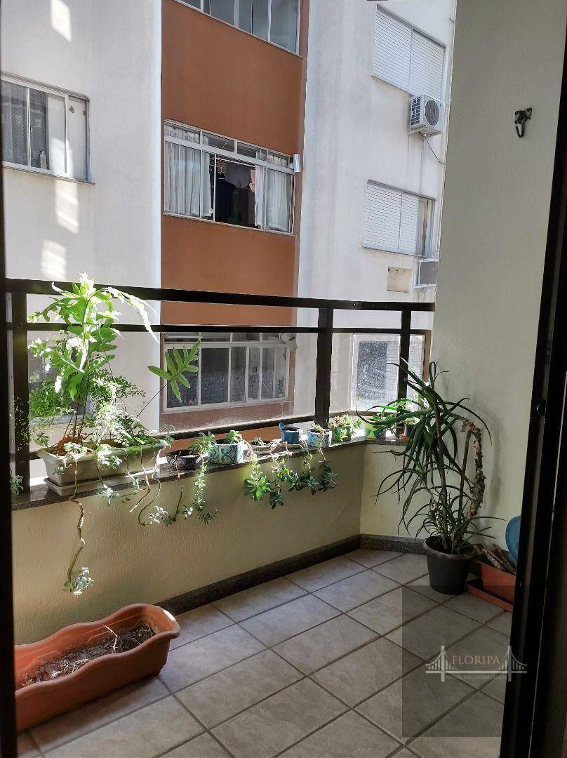 Apartamento à venda com 3 quartos, 164m² - Foto 3