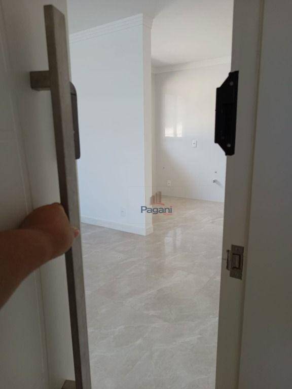 Apartamento à venda com 3 quartos, 79m² - Foto 8