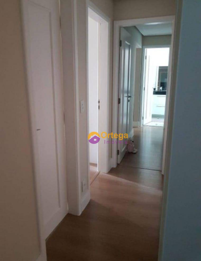 Apartamento à venda com 3 quartos, 180m² - Foto 8