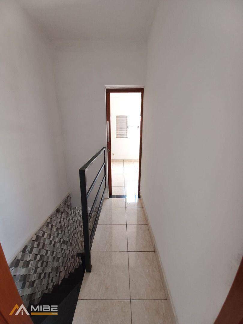Casa para alugar com 2 quartos, 100m² - Foto 17