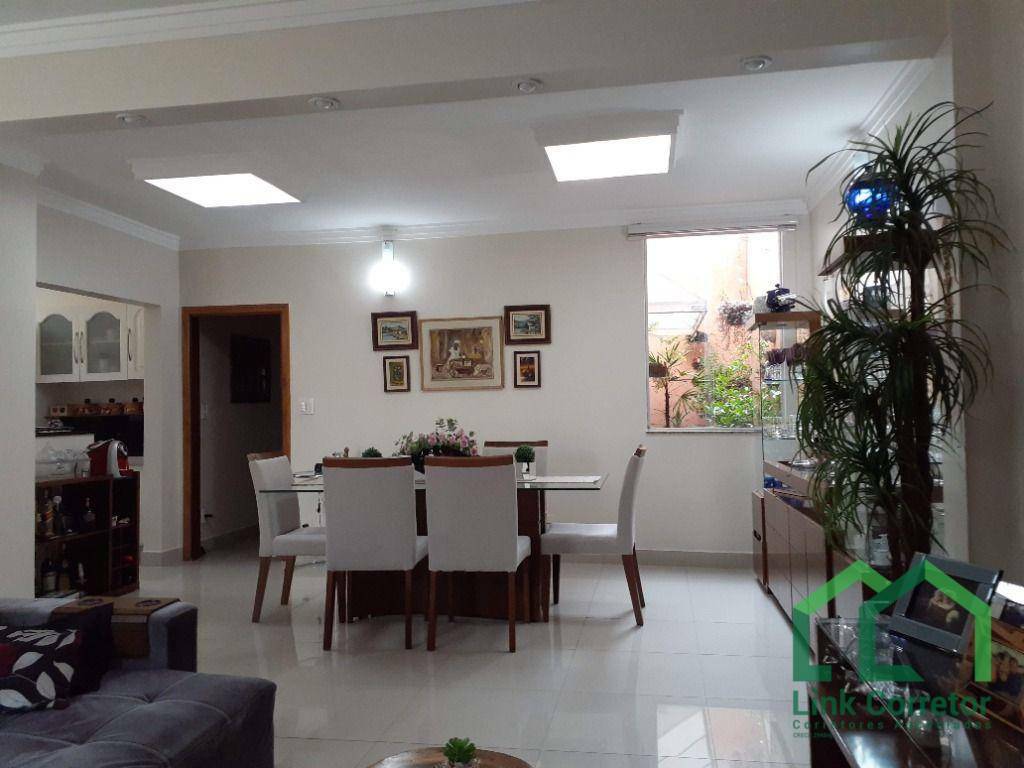 Casa à venda com 3 quartos, 175m² - Foto 5