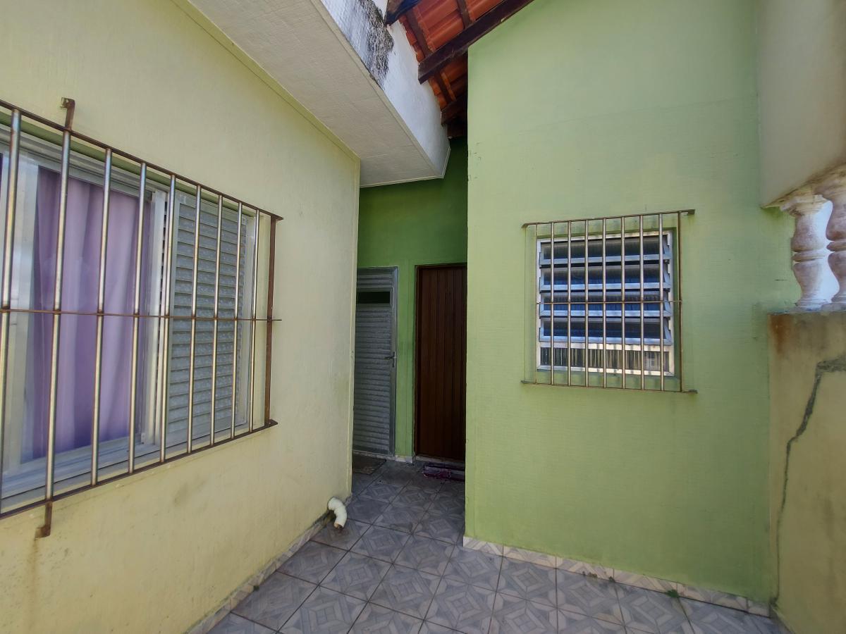 Casa à venda com 2 quartos, 240m² - Foto 3