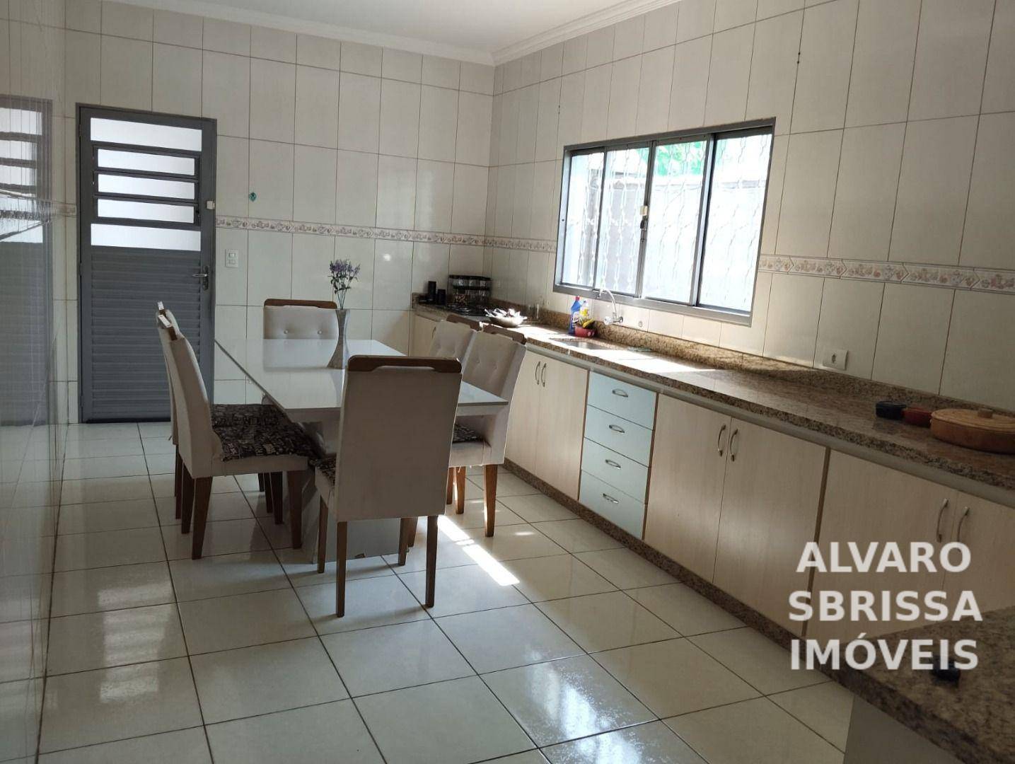 Casa à venda com 3 quartos, 155m² - Foto 2