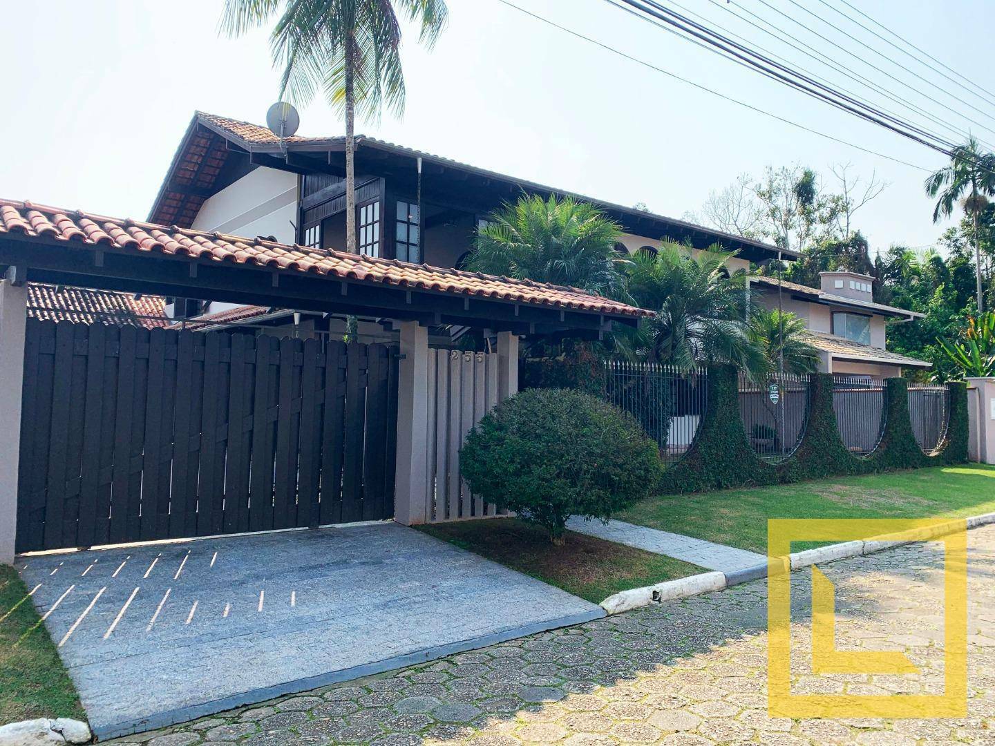 Casa de Condomínio à venda com 4 quartos, 600m² - Foto 2