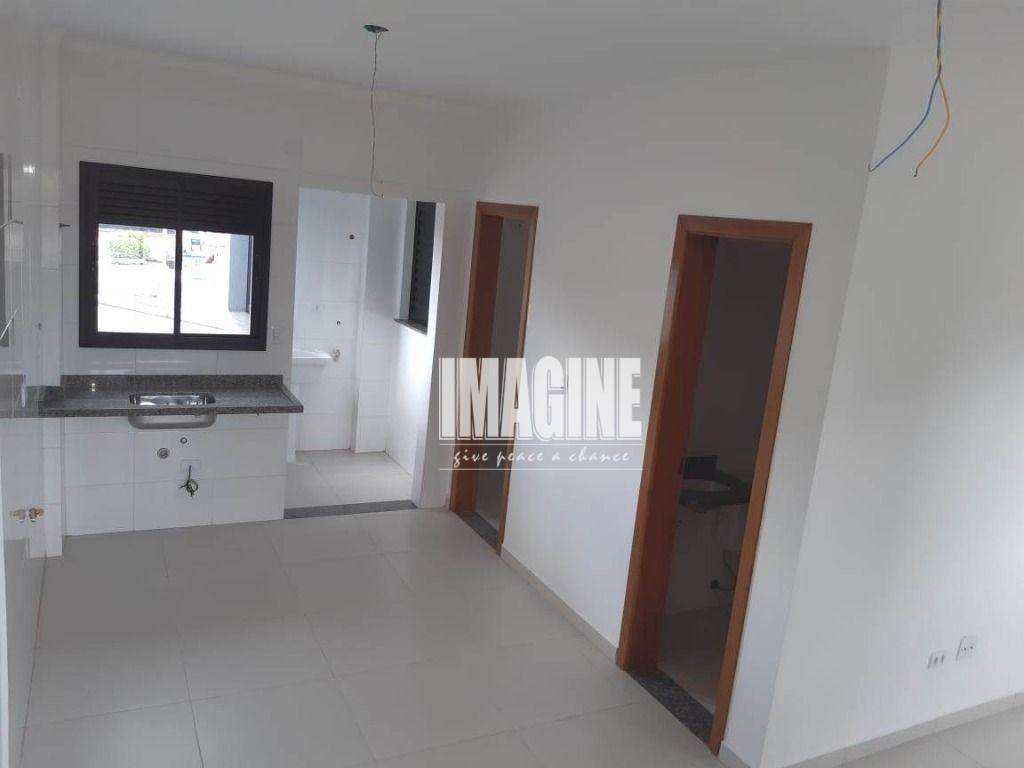 Apartamento à venda com 1 quarto, 34m² - Foto 2