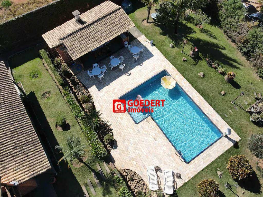 Chácara à venda com 3 quartos, 200m² - Foto 5