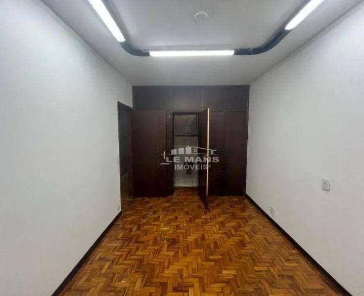 Casa para alugar com 3 quartos, 210m² - Foto 18