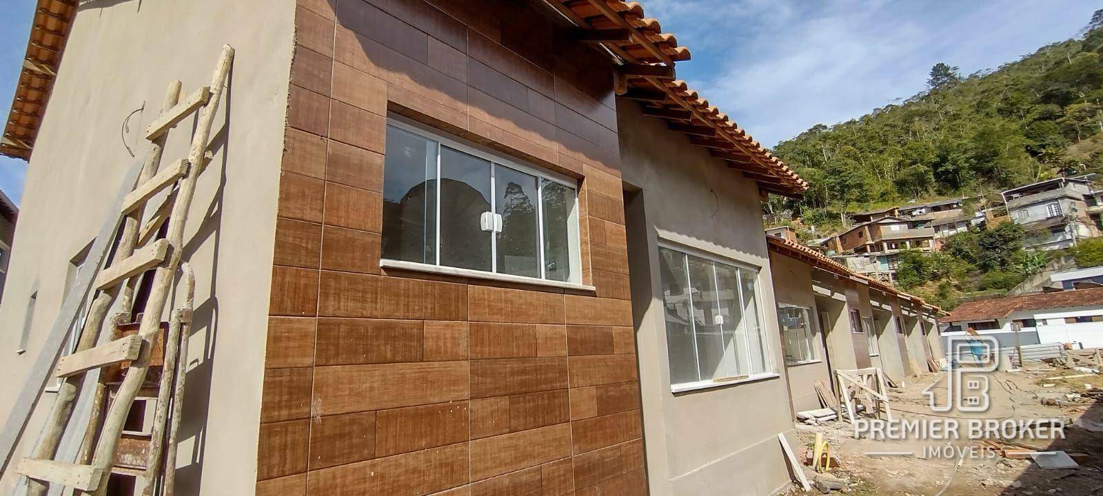 Casa à venda com 2 quartos, 47m² - Foto 2