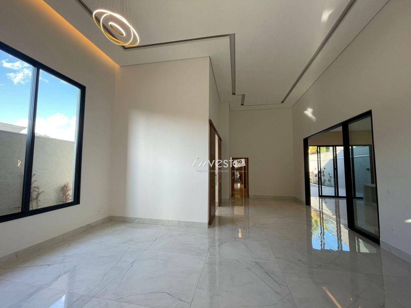 Casa à venda com 3 quartos, 263m² - Foto 3