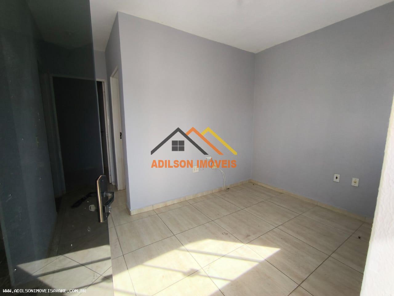 Casa à venda com 3 quartos, 200m² - Foto 3