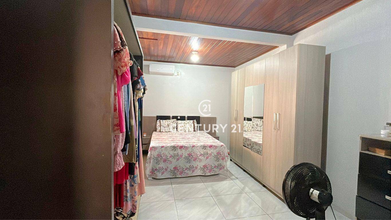 Casa à venda com 3 quartos, 197m² - Foto 5