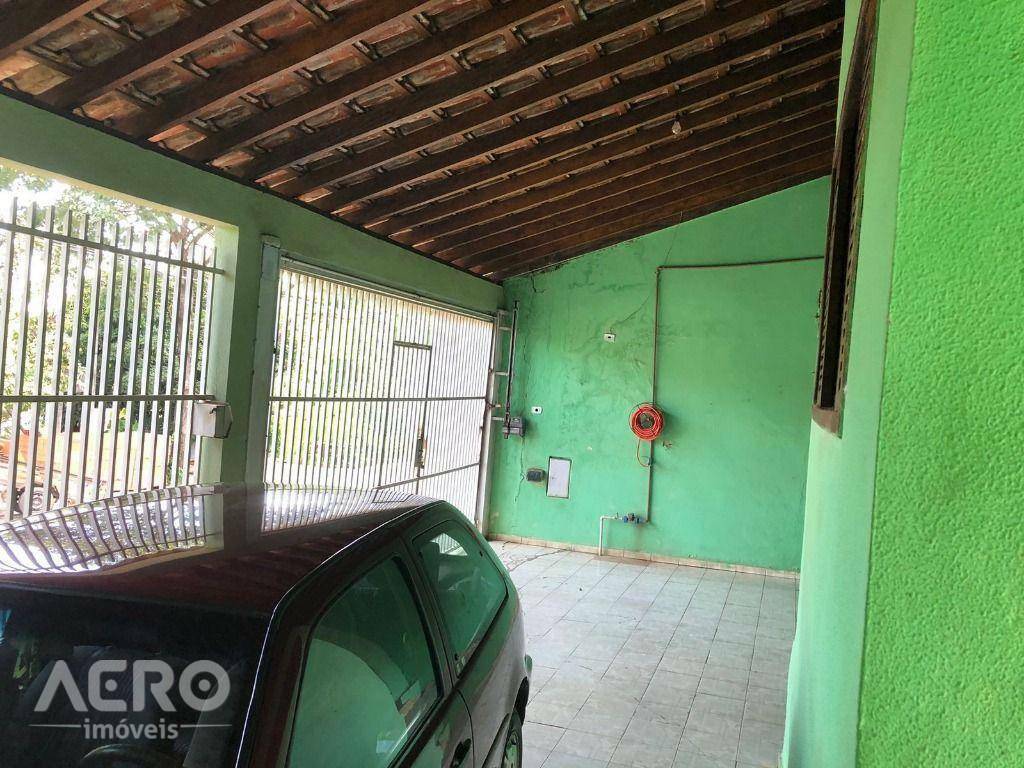 Casa à venda com 3 quartos, 183m² - Foto 3