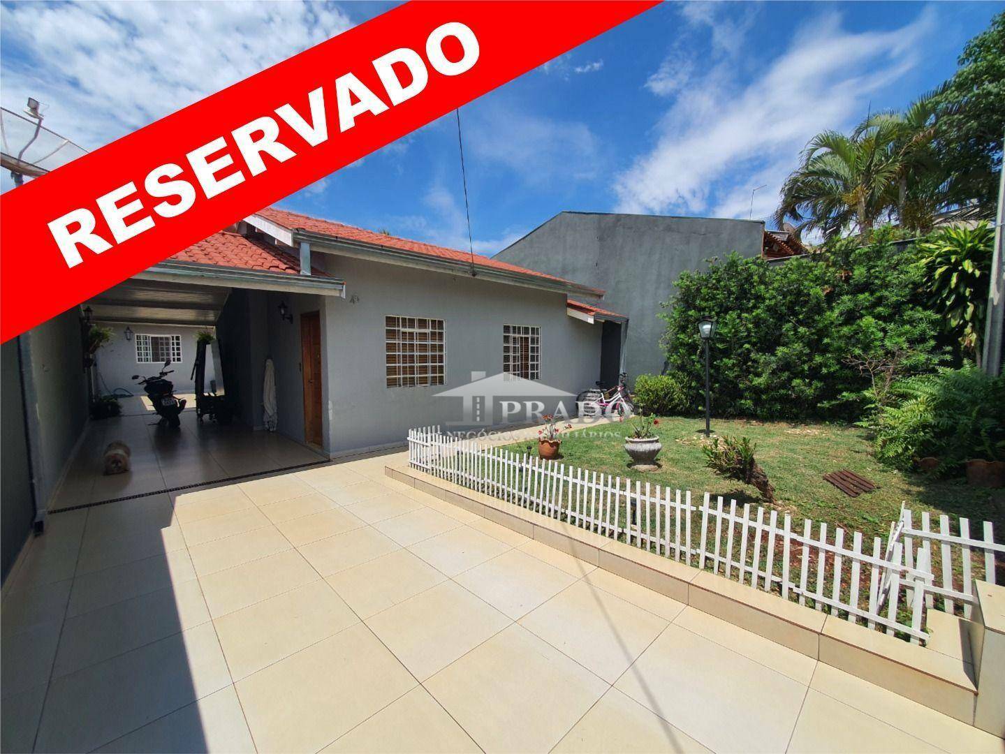 Casa à venda com 2 quartos, 120m² - Foto 1