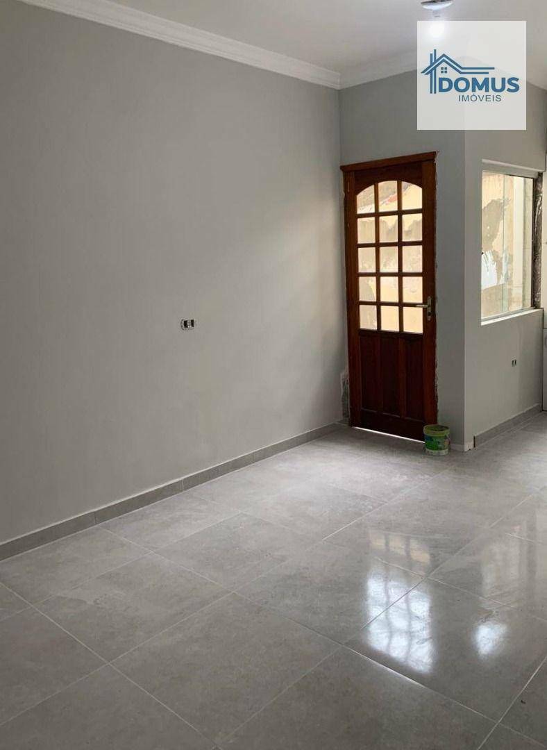 Casa à venda com 3 quartos, 88m² - Foto 1