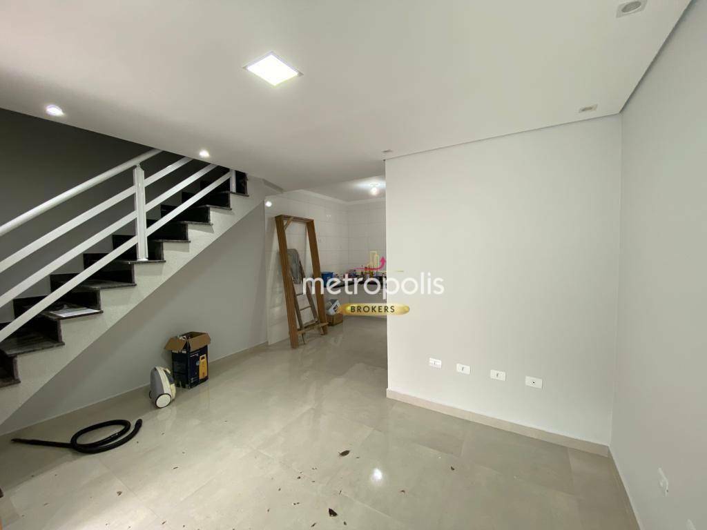 Sobrado à venda com 2 quartos, 120m² - Foto 1