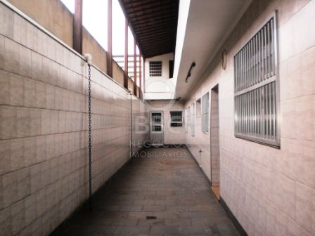 Sobrado à venda com 4 quartos, 492m² - Foto 3