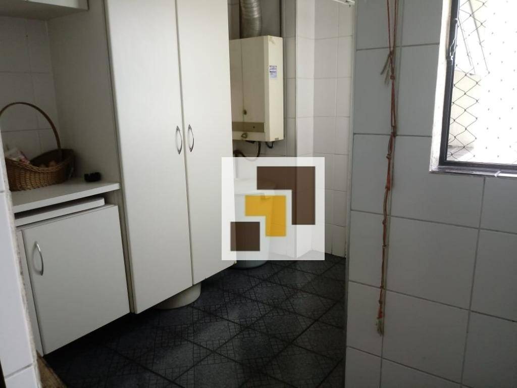 Apartamento à venda com 5 quartos, 232m² - Foto 15