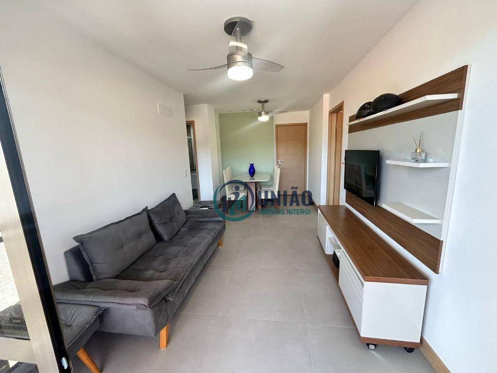 Apartamento à venda com 2 quartos, 80m² - Foto 4