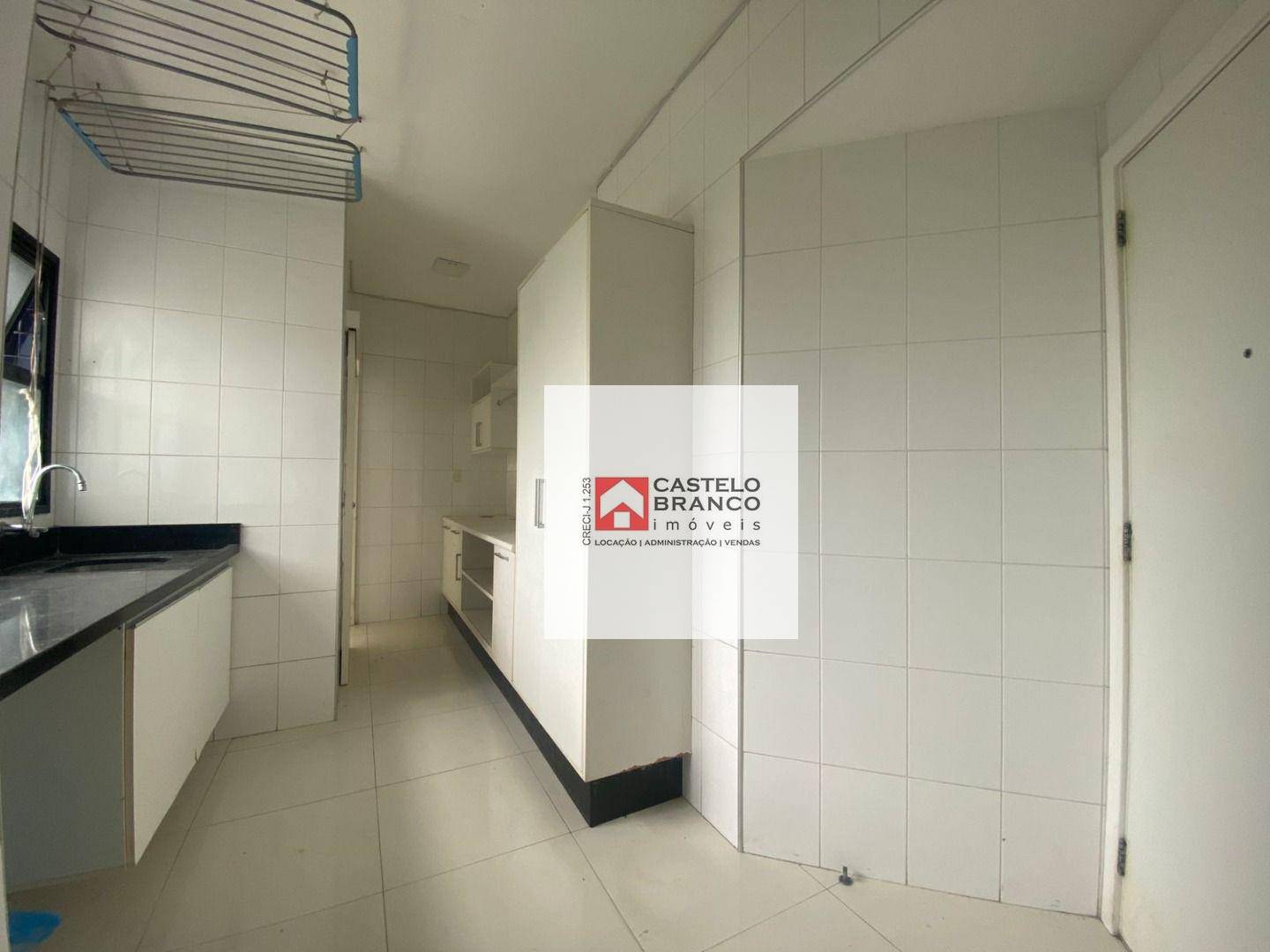 Apartamento à venda com 4 quartos, 243m² - Foto 13