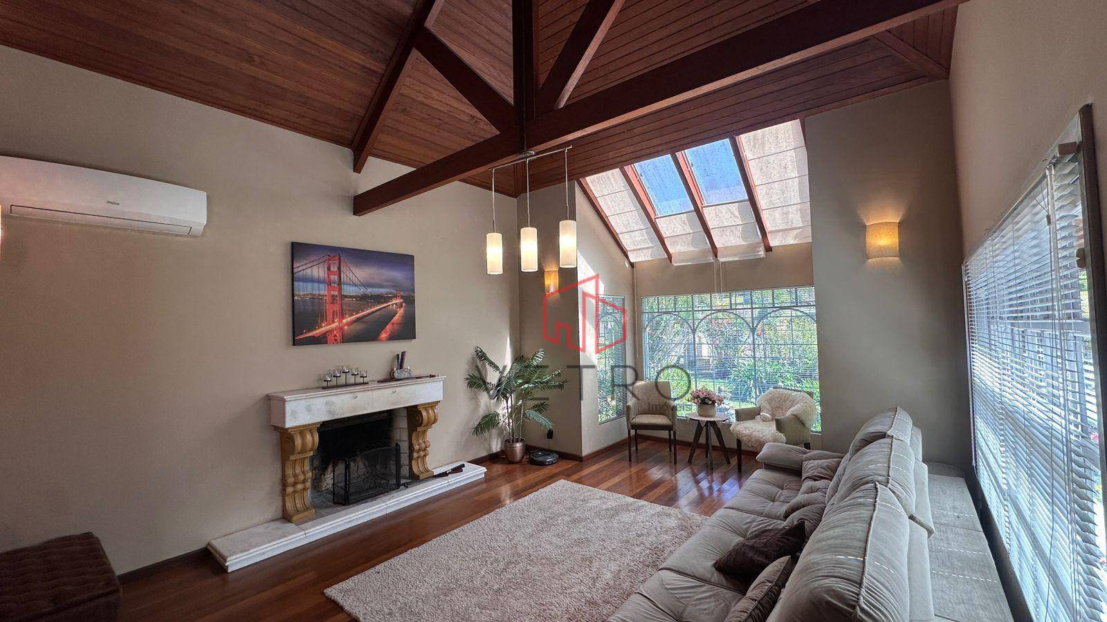 Casa, 4 quartos, 253 m² - Foto 2