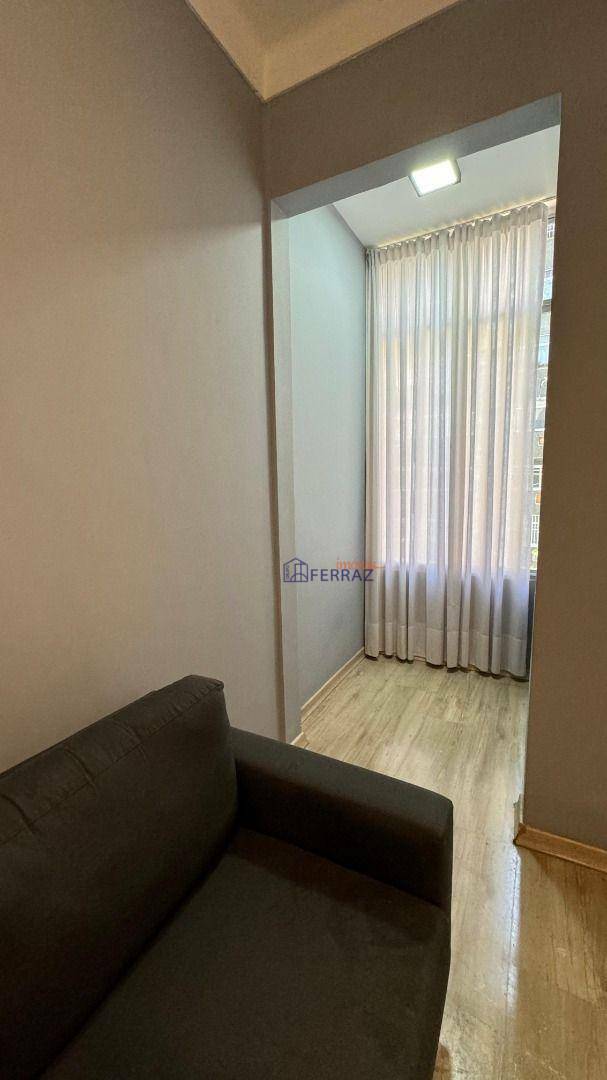 Apartamento à venda com 2 quartos, 70m² - Foto 4