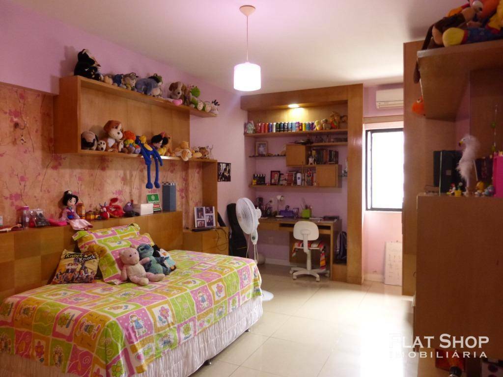 Apartamento à venda com 3 quartos, 194m² - Foto 15