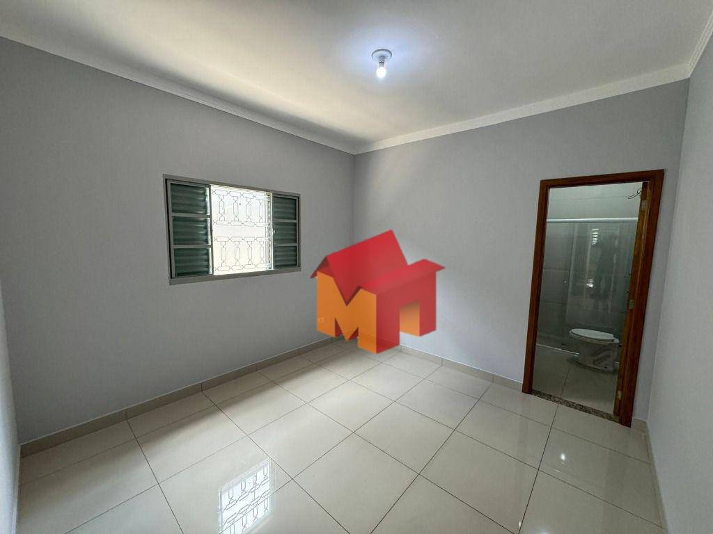 Casa à venda com 3 quartos, 99m² - Foto 11