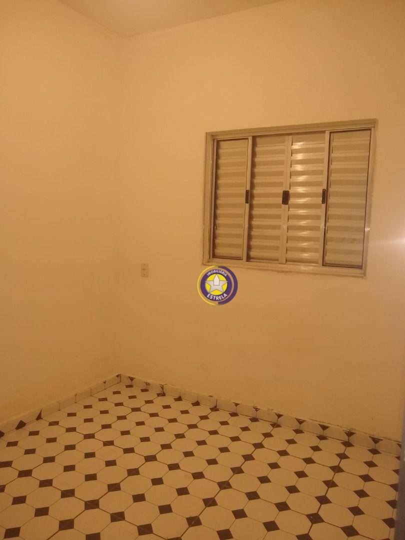 Casa para alugar com 2 quartos, 200M2 - Foto 5