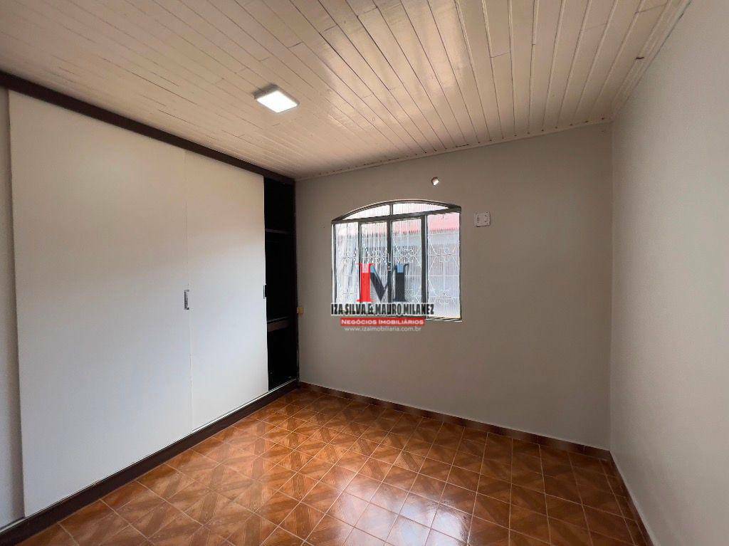 Casa para alugar com 4 quartos, 200m² - Foto 18