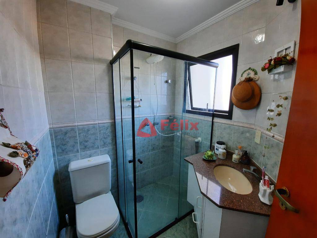 Apartamento à venda com 3 quartos, 125m² - Foto 19