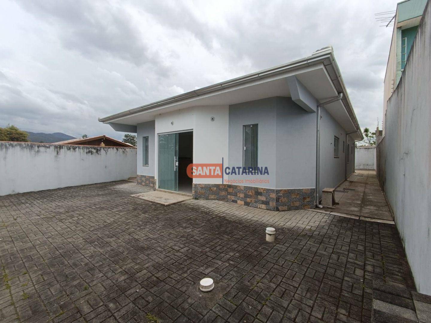 Casa de Condomínio à venda com 3 quartos, 110m² - Foto 1