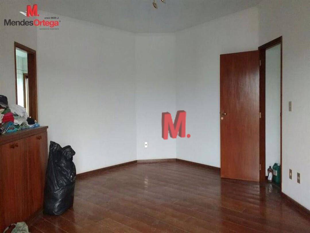 Casa à venda e aluguel com 4 quartos, 800m² - Foto 18