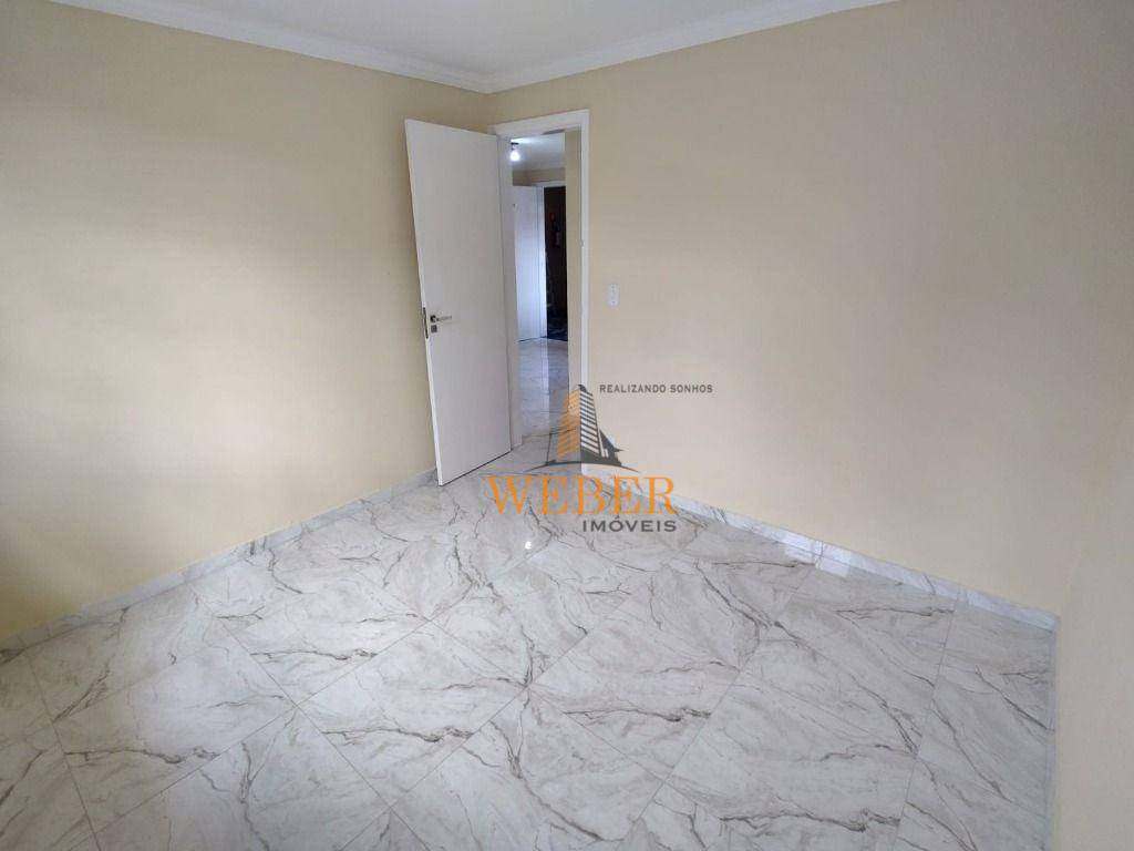 Apartamento à venda com 2 quartos, 46m² - Foto 2