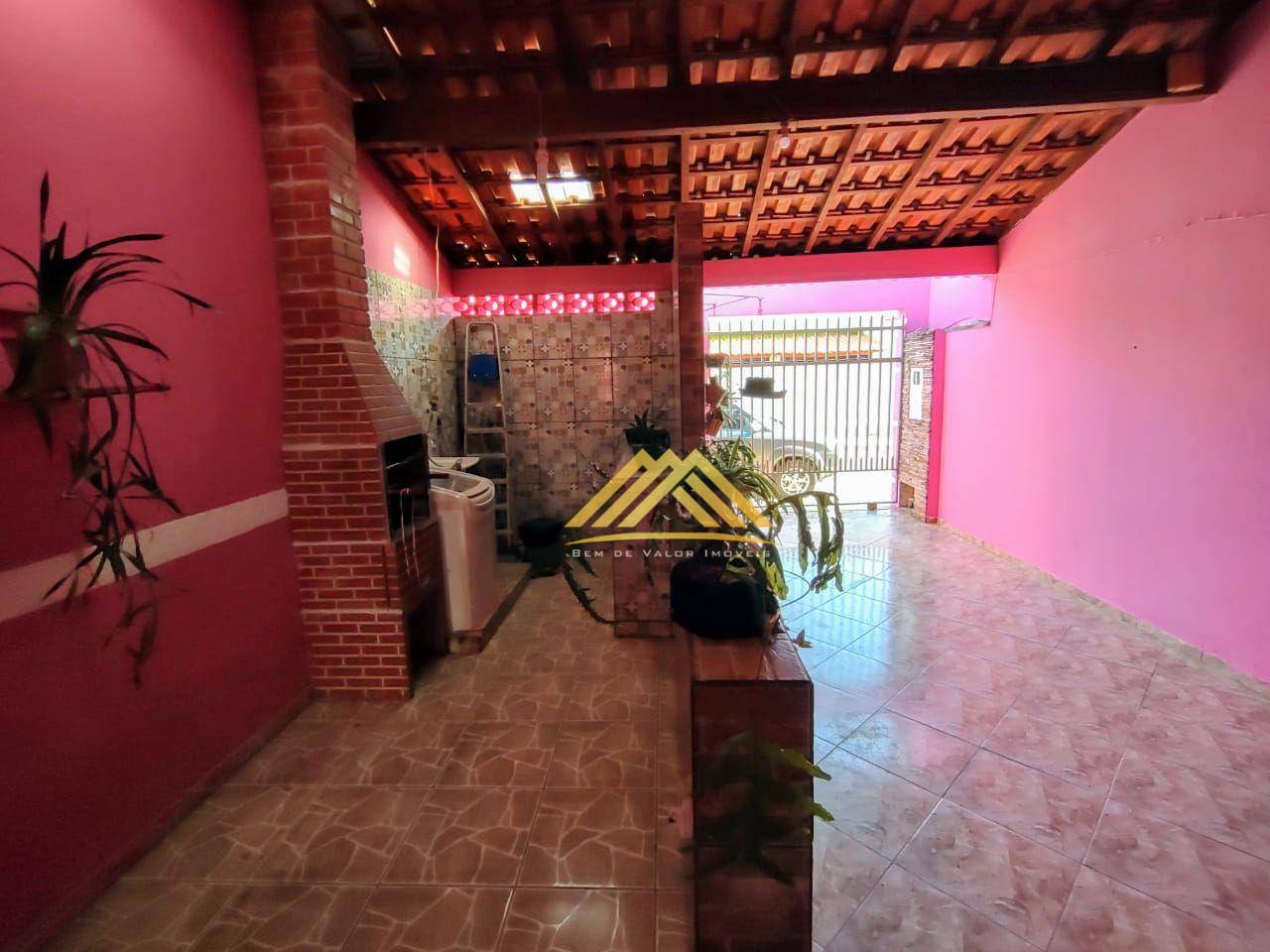 Casa à venda com 3 quartos, 60m² - Foto 2